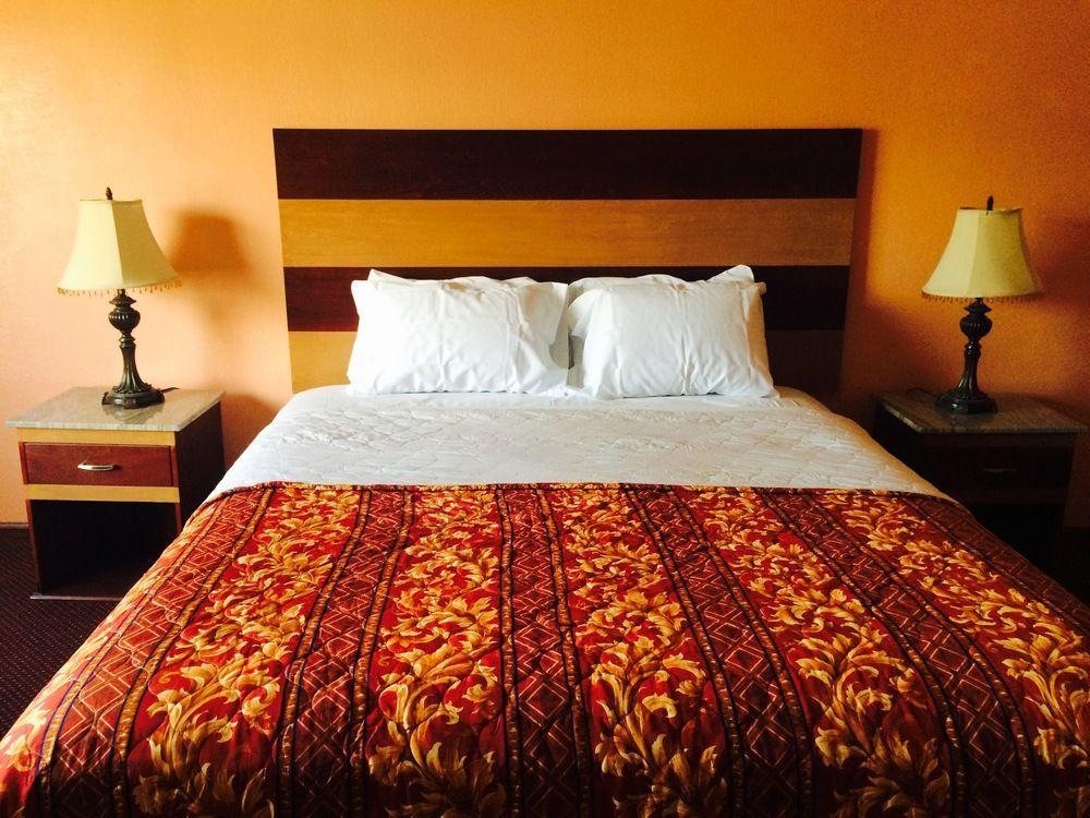Relax Inn Los Angeles Bagian luar foto