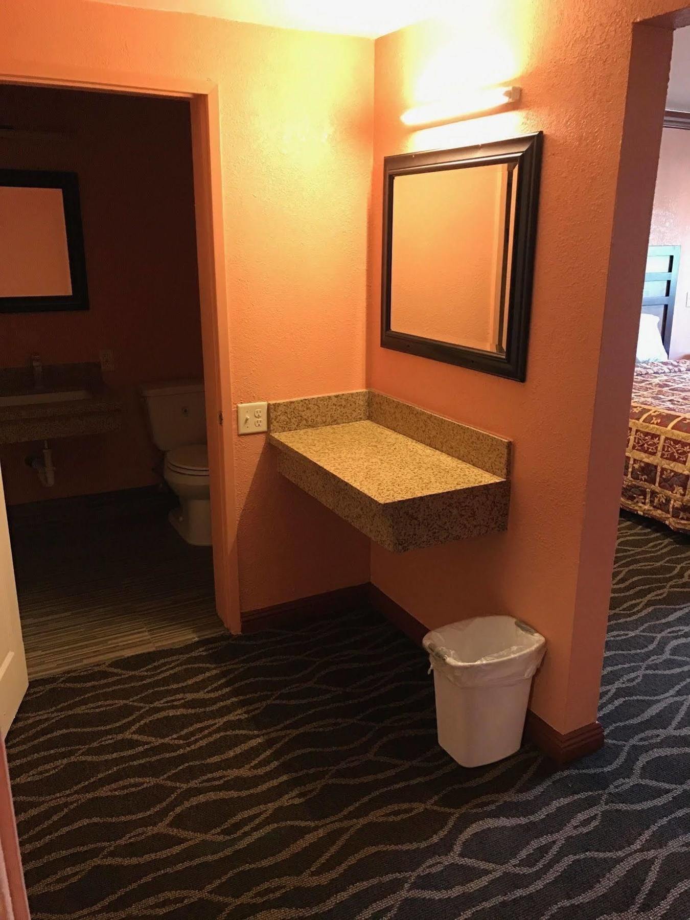 Relax Inn Los Angeles Bagian luar foto
